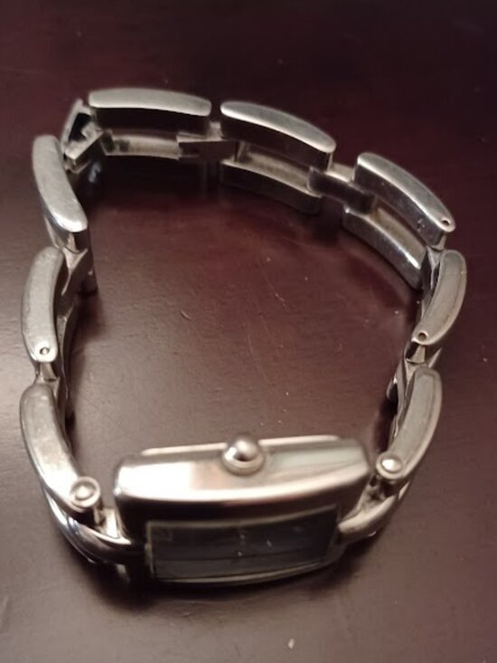 Vintage Ladies FOSSIL f2 Silver Tone Watch - WORKS! main image 4